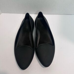 Crocs Black Women's pointed toe ballet flats